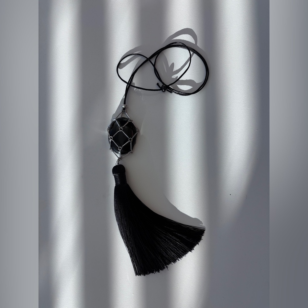 Statement Oval Black Obsidian Stone Tassel Necklace In Chain Net